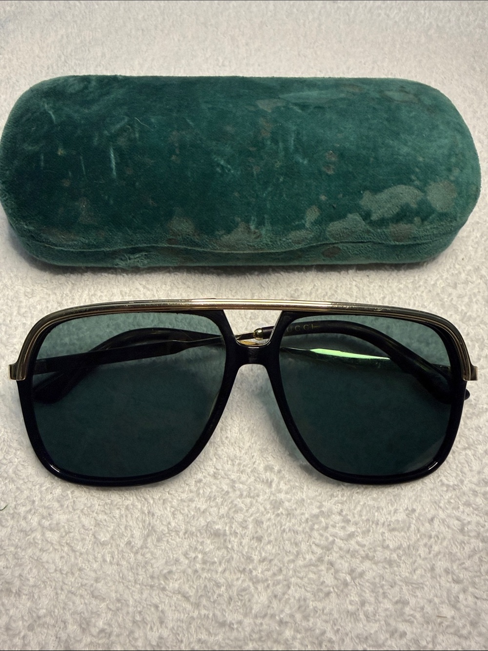 Authentic Gucci GG0200S Unisex Black/Gold Aviator Sunglasses Green Lens AS IS